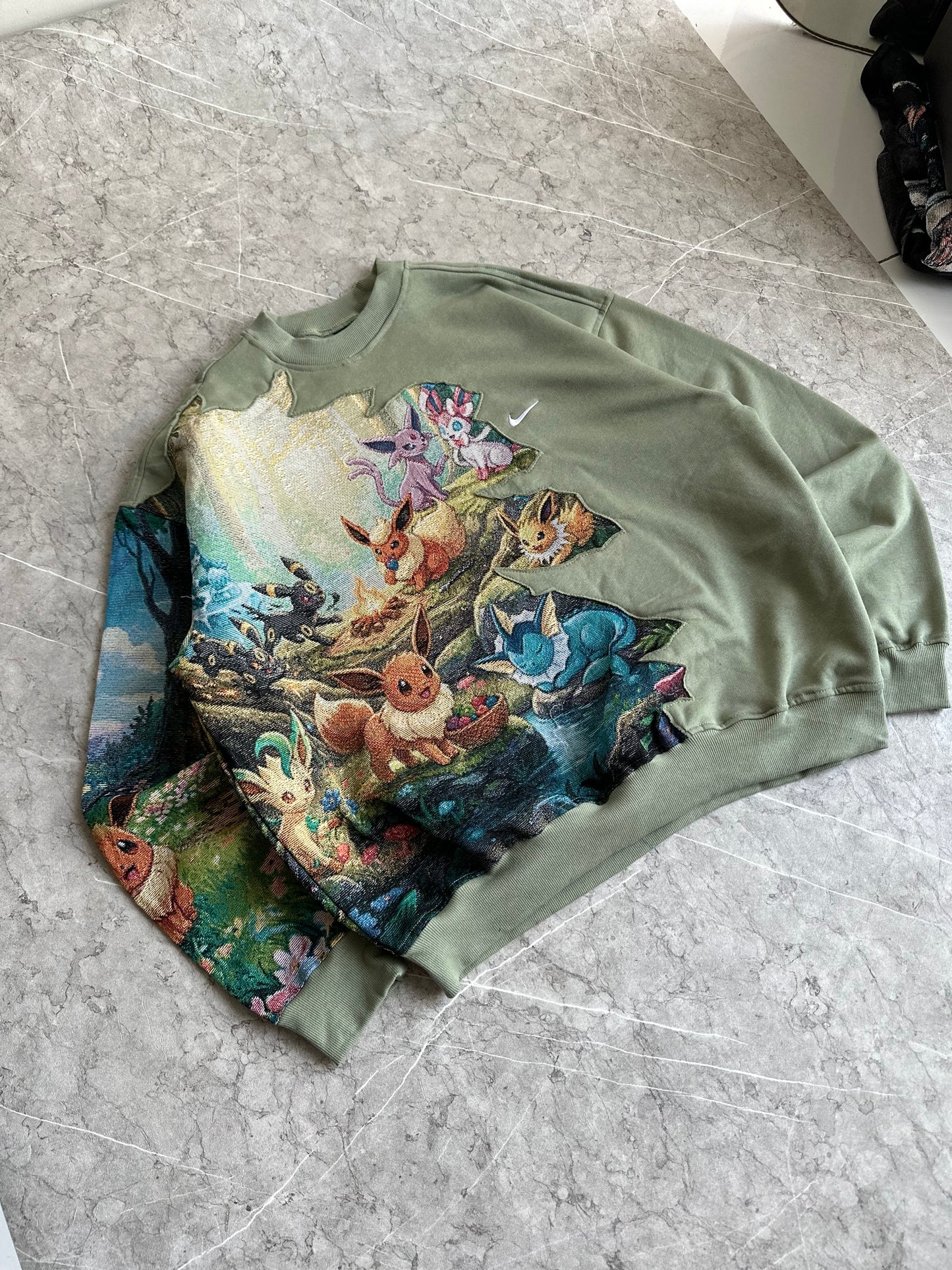 Eeve Evo Reworked Sweater XL
