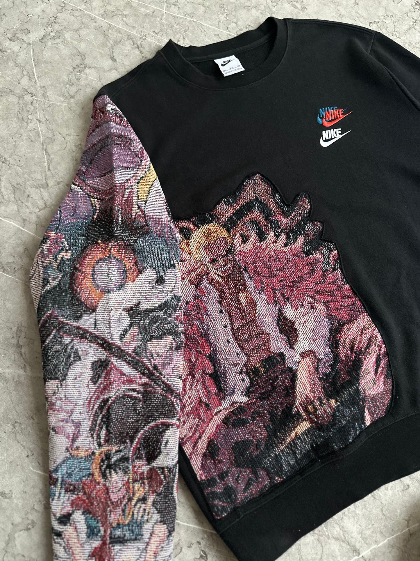 DoFlamingo vs Luffy Reworked Sweater L-XL
