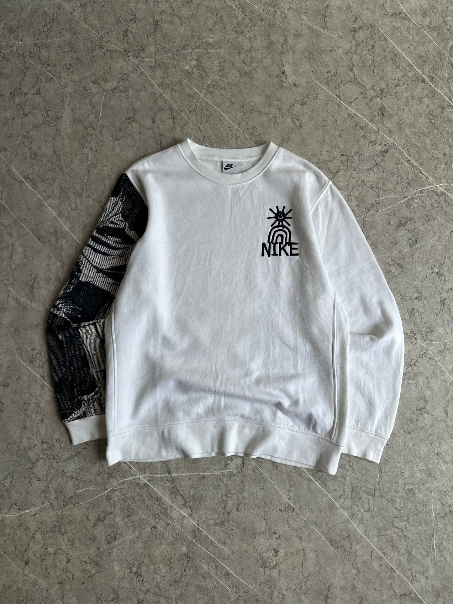 Yuta Reworked Sweater M