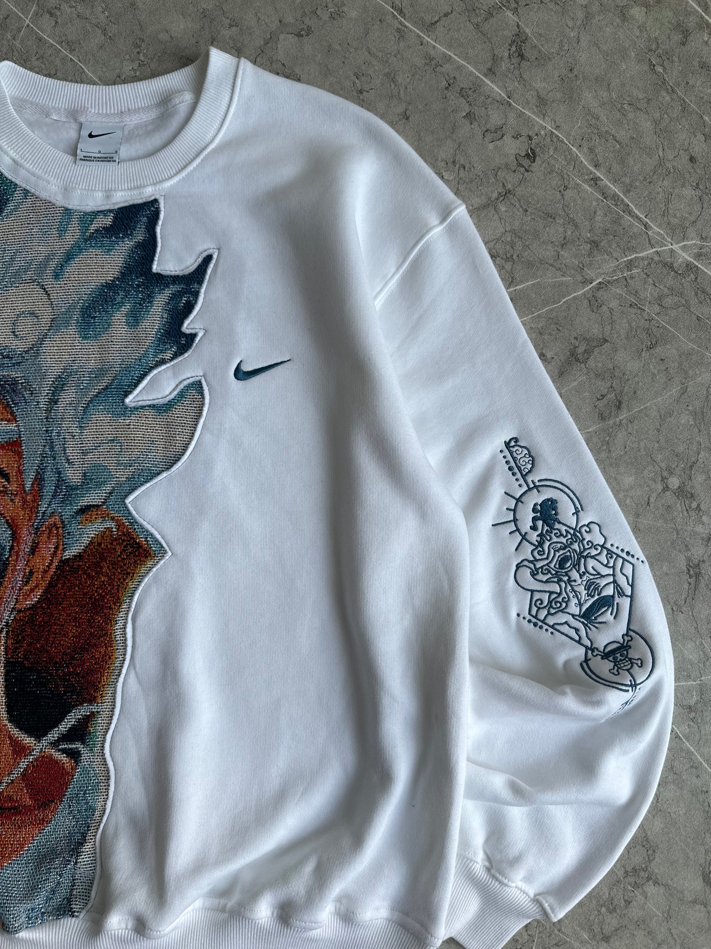 Sun God Nika Reworked Crewneck L
