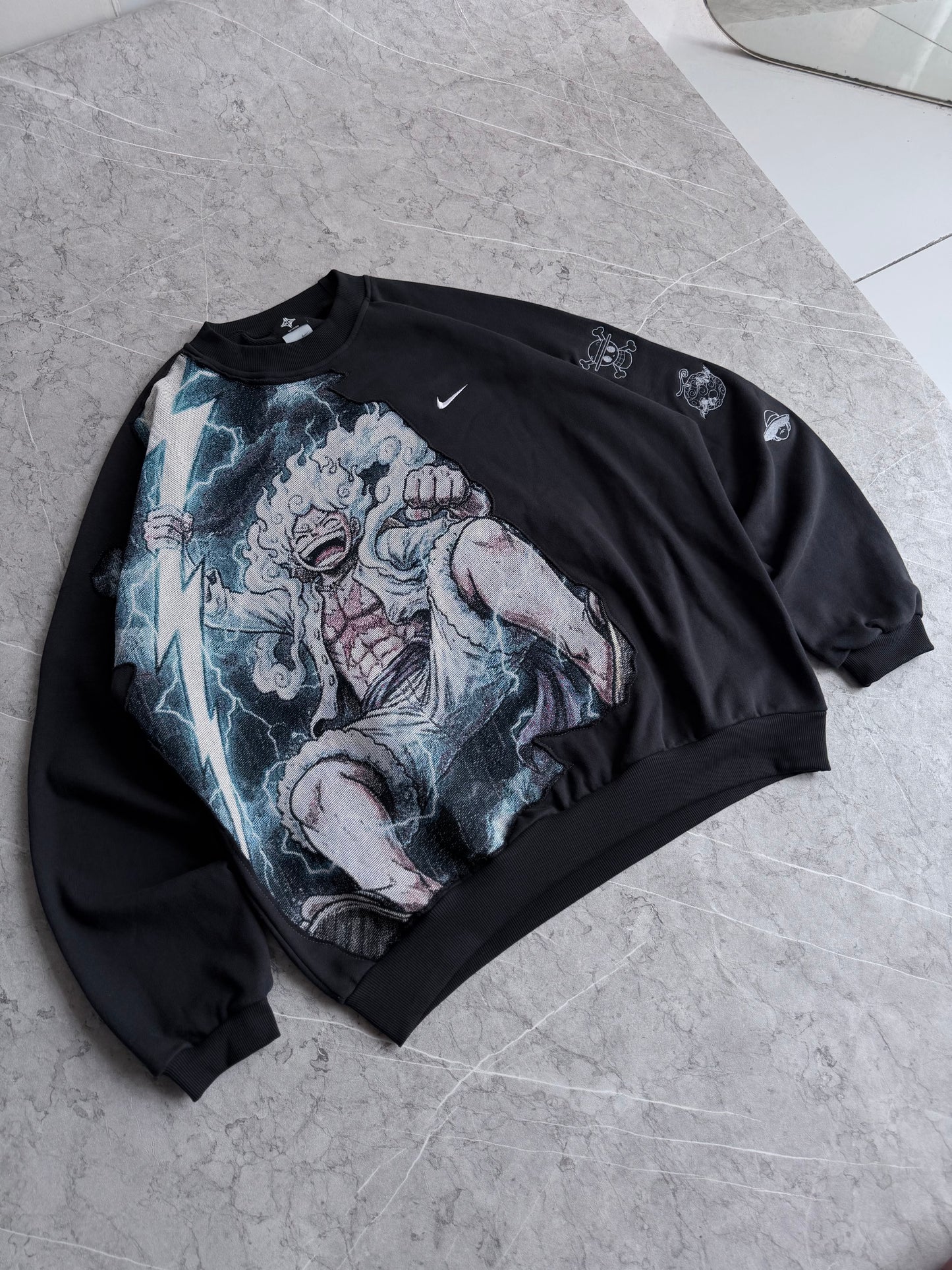 Nika Luffy Reworked Sweater XL